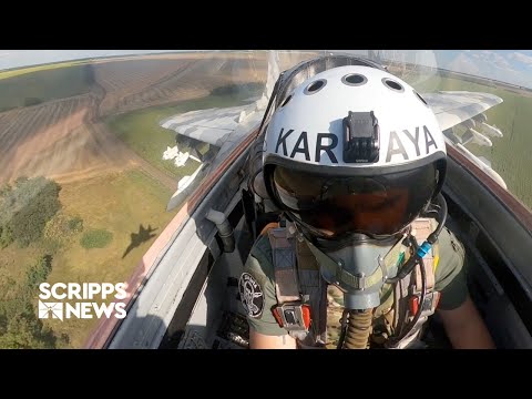 Heroic Ukrainian pilot&#039;s cockpit cam shows daring below-radar flight