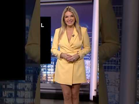 TV host can&#039;t hold it back 🫢
