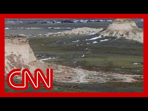 Video captures flying objects that officials can&#039;t explain (2020)
