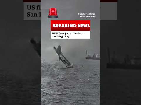 The moment a US fighter jet plunged into San Diego Bay. #us #fighter #plunged #crash #sandiego