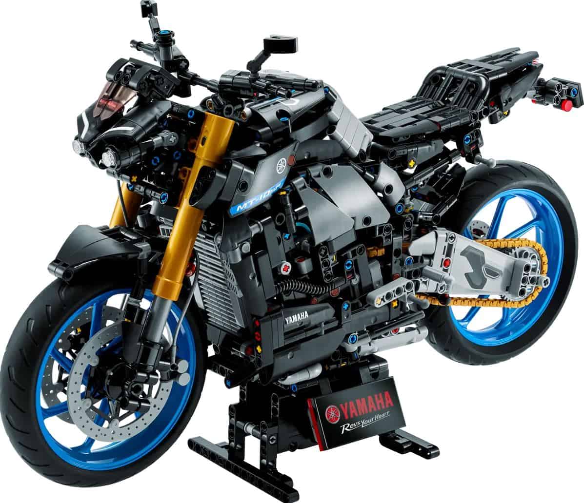 Innovative LEGO Motorbike: A Fusion of Nostalgia and Technology