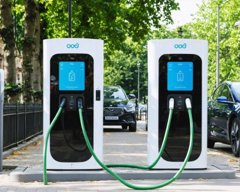 Delhi’s Bold Leap into the Electric Future: Charging Stations to Transform Urban Mobility Delhi’s Bold Leap into the Electric Future: Charging Stations to Transform Urban Mobility